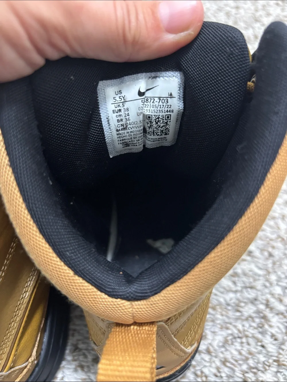 Nike preowned shoe